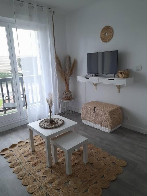 T2 Avec Balcon Refait A Neuf Apartment *
